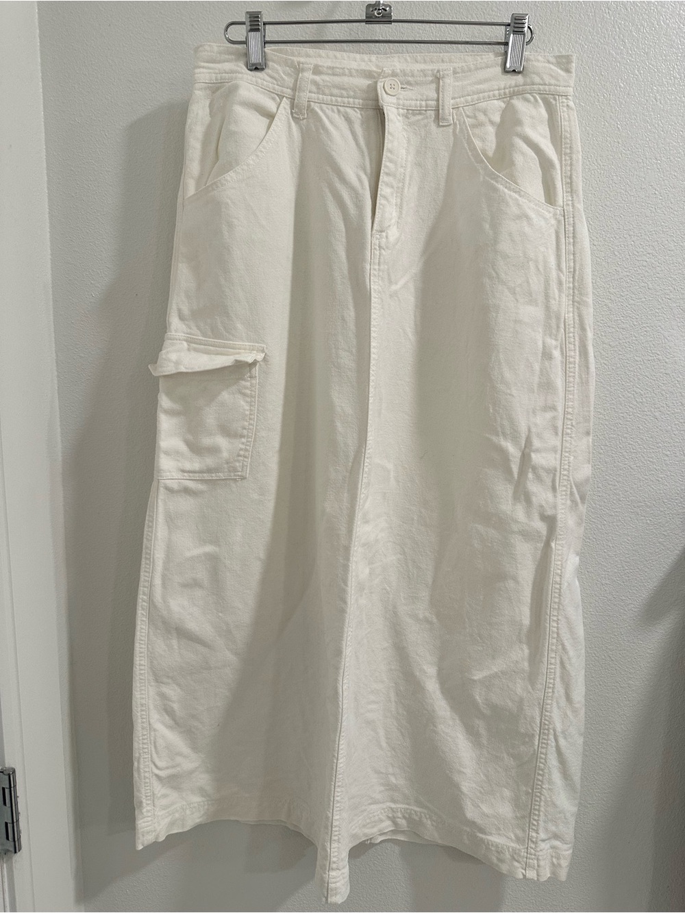 St. George off white cargo skirt in small